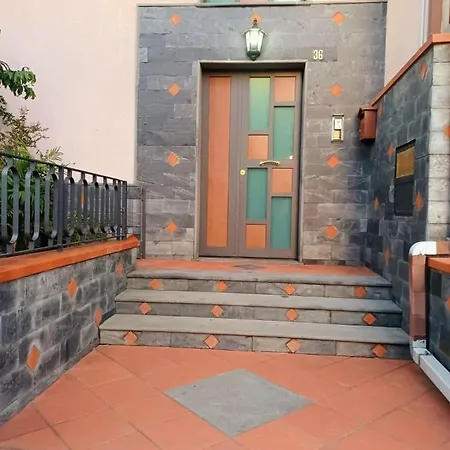 Casaetnamarty Semesterbostad Acireale
