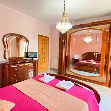 Casaetnamarty Holiday home