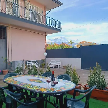 Holiday home Casaetnamarty *